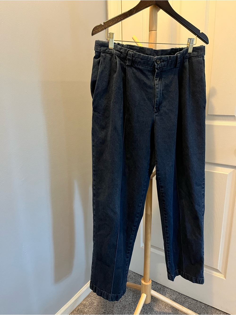 Haggar Vintage Men's Dark Wash Navy Pleated Creased Jeans Size 34 X 30